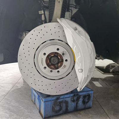 変更された白いポルシェ ブレーキ カリパス1つの鍋330mm 345mm 370mm