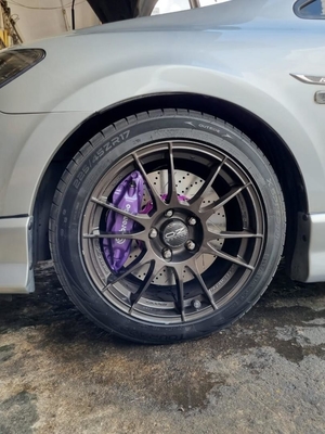 トヨタ・エスティマは4つのピストン車ブレーキ カリパス紫色色を塗った